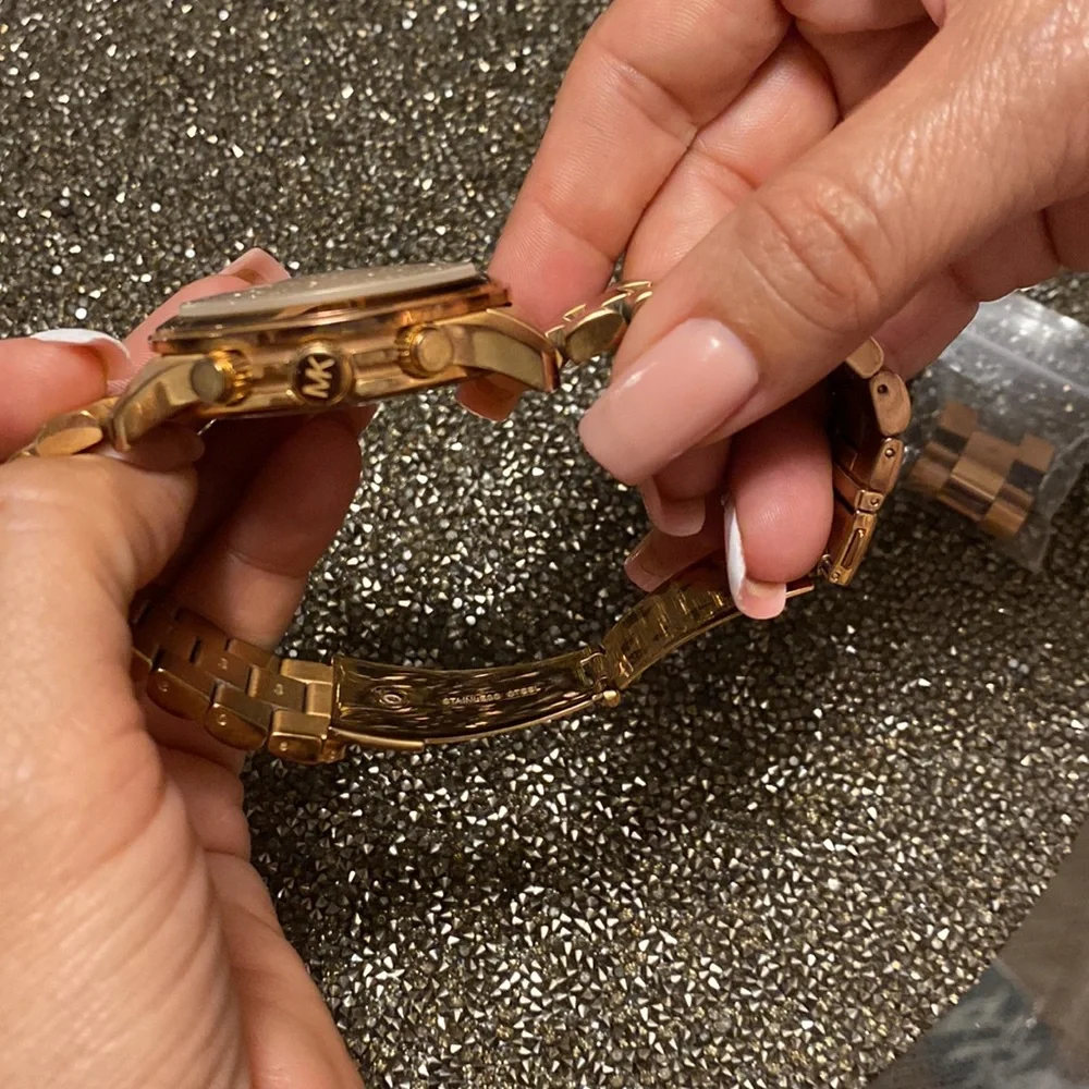 MKORS Watches condicion Perfect 👌 - Picture 4 of 8